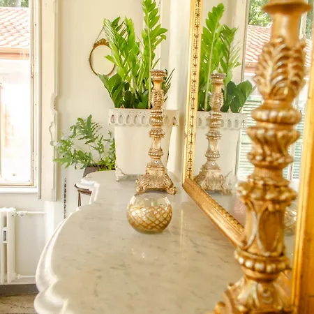 Bed & Blessing / Casa Borgo ゲストハウス ロカルノ