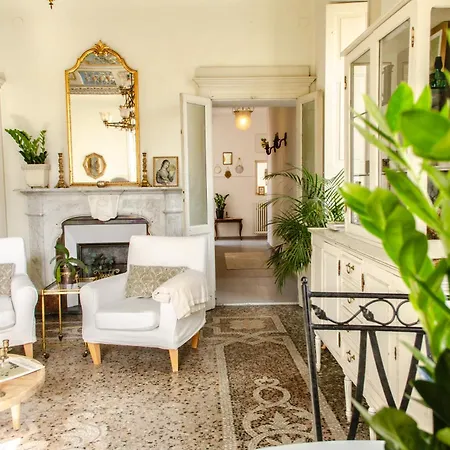 Bed & Blessing / Casa Borgo Locarno