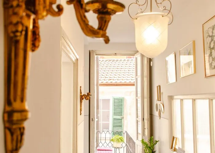 Bed & Blessing / Casa Borgo Maison d'hôtes *